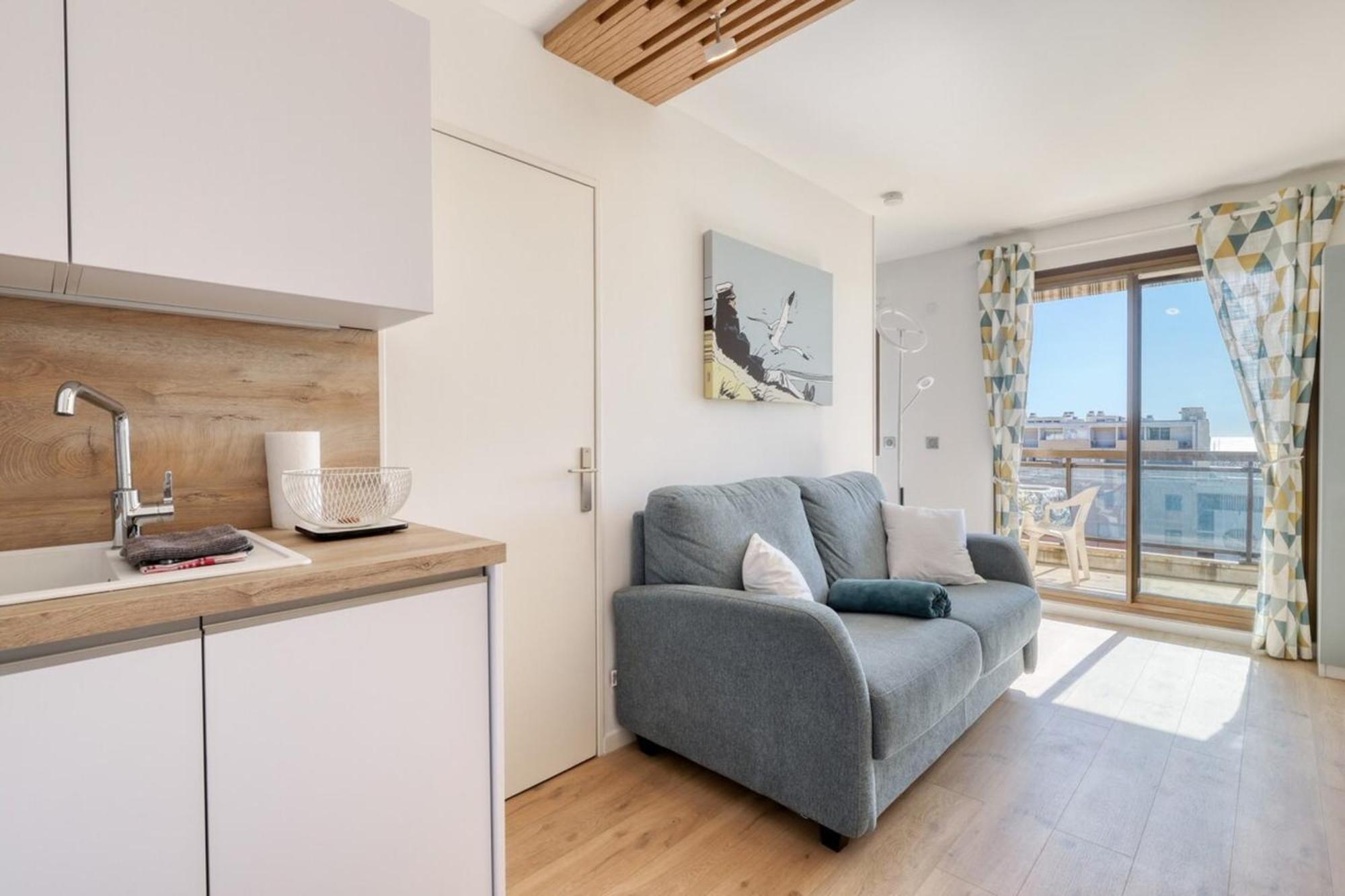 T2 200M From Lavandou Beach Classified 3 Льо Лаванду Екстериор снимка