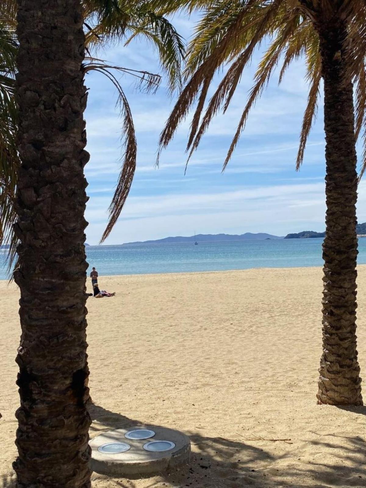 T2 200M From Lavandou Beach Classified 3 Льо Лаванду Екстериор снимка