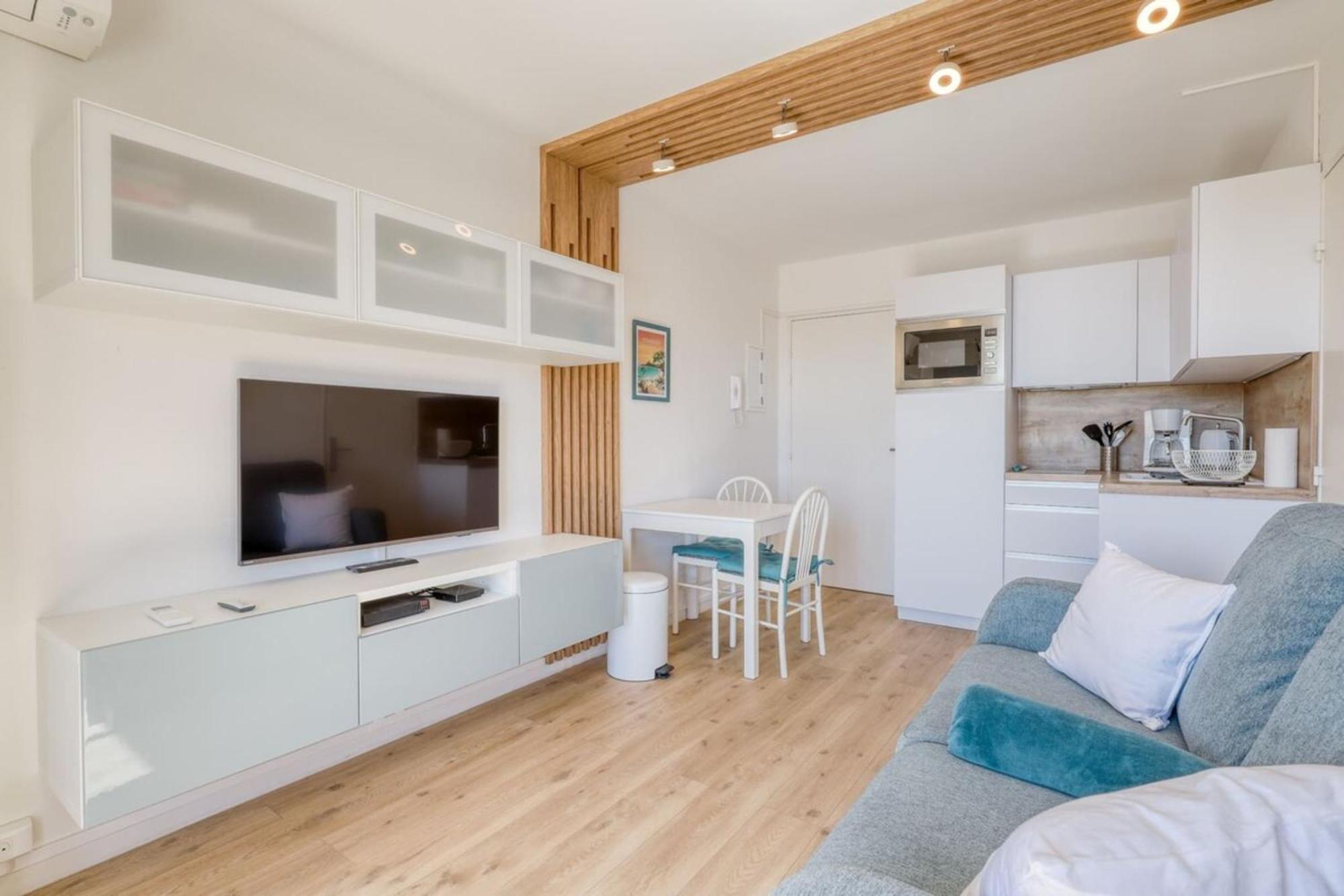 T2 200M From Lavandou Beach Classified 3 Льо Лаванду Екстериор снимка