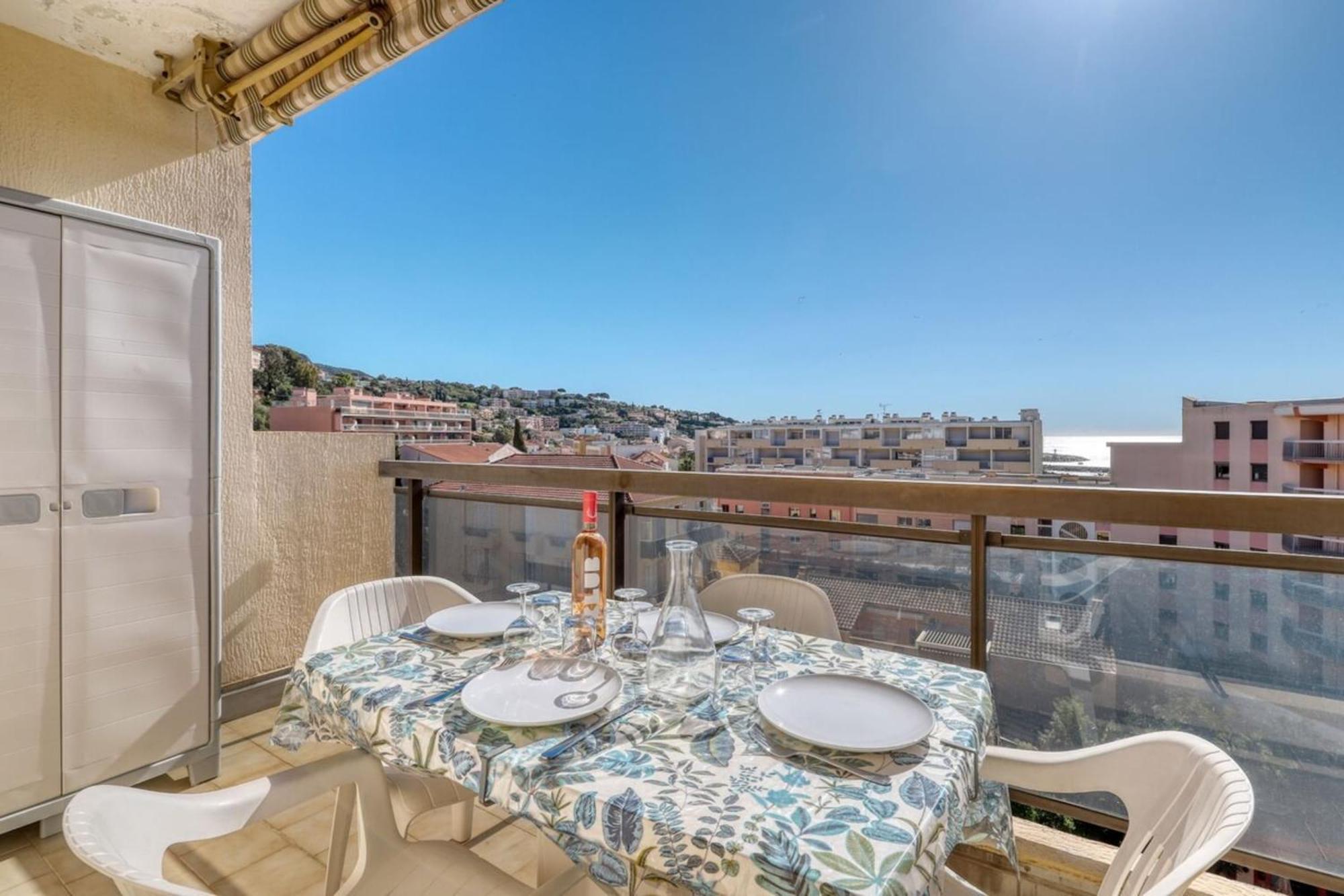 T2 200M From Lavandou Beach Classified 3 Льо Лаванду Екстериор снимка